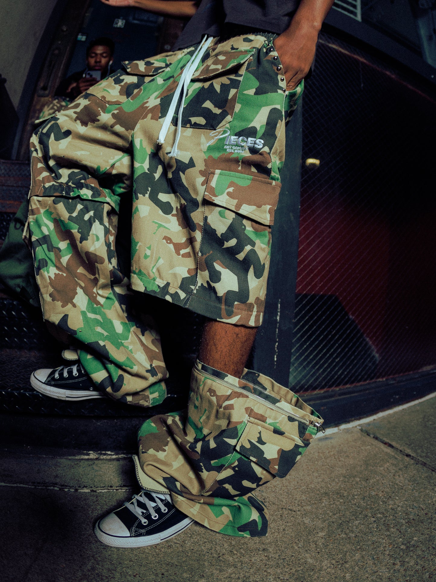 CAMO PANTS INTO SHORTS