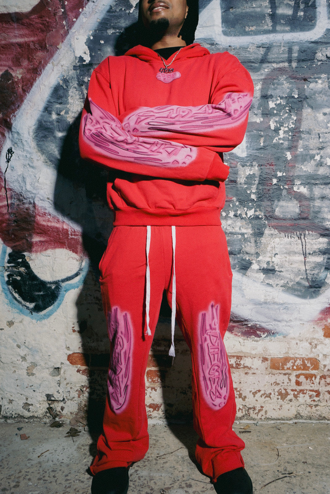 LOVE SLEEVES SWEATS