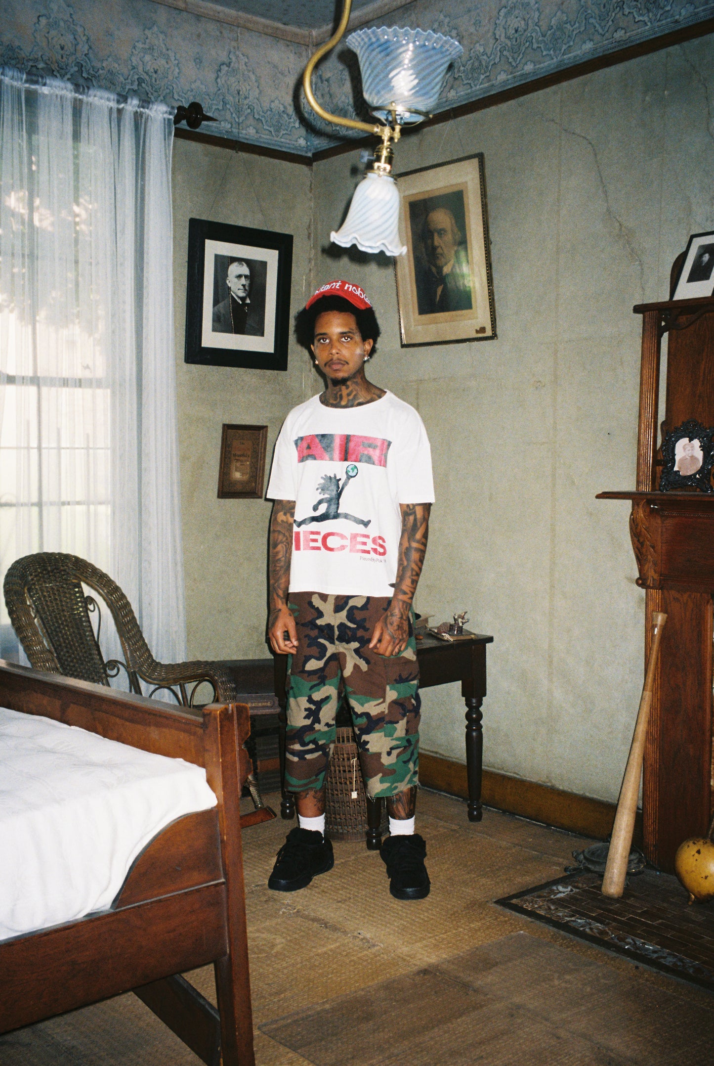 AIR PIECES TEE
